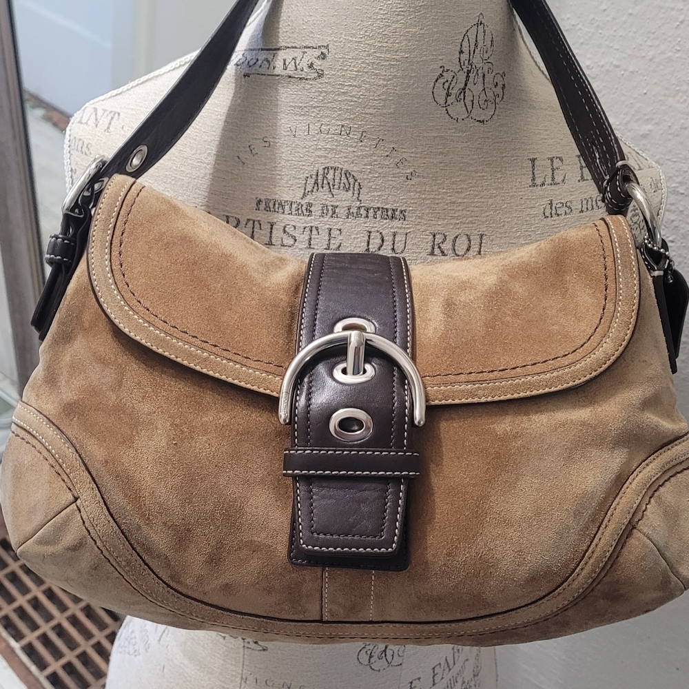 Coach Suede Leather Buckle Shoulder Bag.  g0778-f10918
